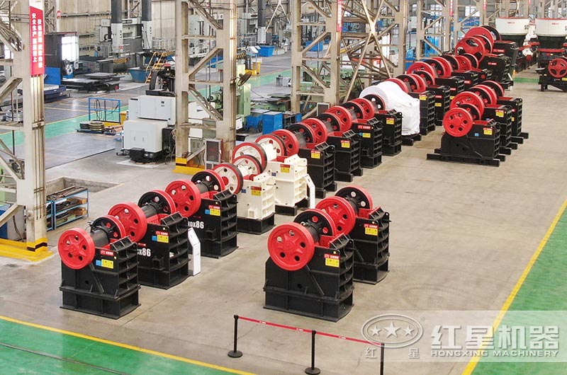 五七顎式破碎機(jī)圖片 五七顎式破碎機(jī)圖片