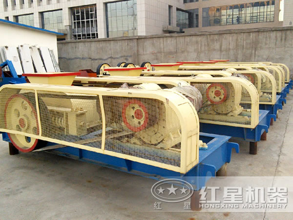 對輥機(jī) 對輥機(jī)