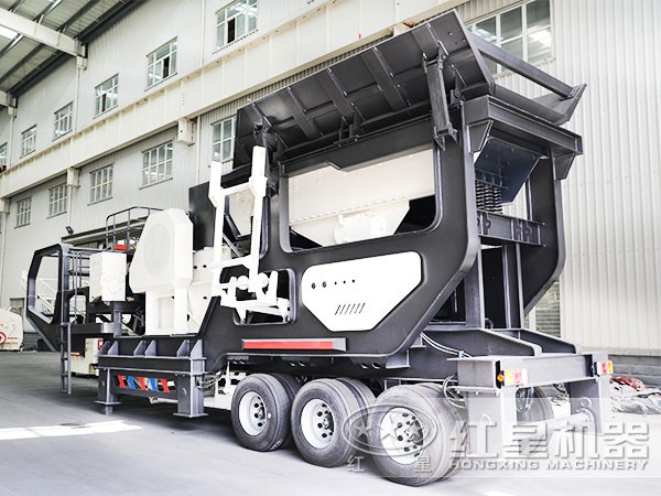 紅星時產(chǎn)200噸青石移動式破碎機 紅星時產(chǎn)200噸青石移動式破碎機