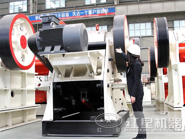 顎式破碎機(jī)結(jié)構(gòu)細(xì)節(jié)展示 顎式破碎機(jī)結(jié)構(gòu)細(xì)節(jié)展示