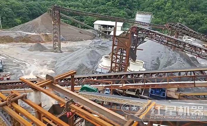 機(jī)制砂加工設(shè)備作業(yè)實(shí)拍現(xiàn)場 機(jī)制砂加工設(shè)備作業(yè)實(shí)拍現(xiàn)場