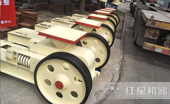 紅星對輥機型號、規(guī)格齊全