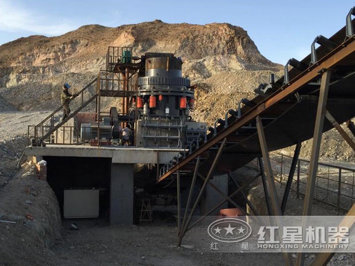 圓錐破碎機安裝現(xiàn)場 圓錐破碎機安裝現(xiàn)場