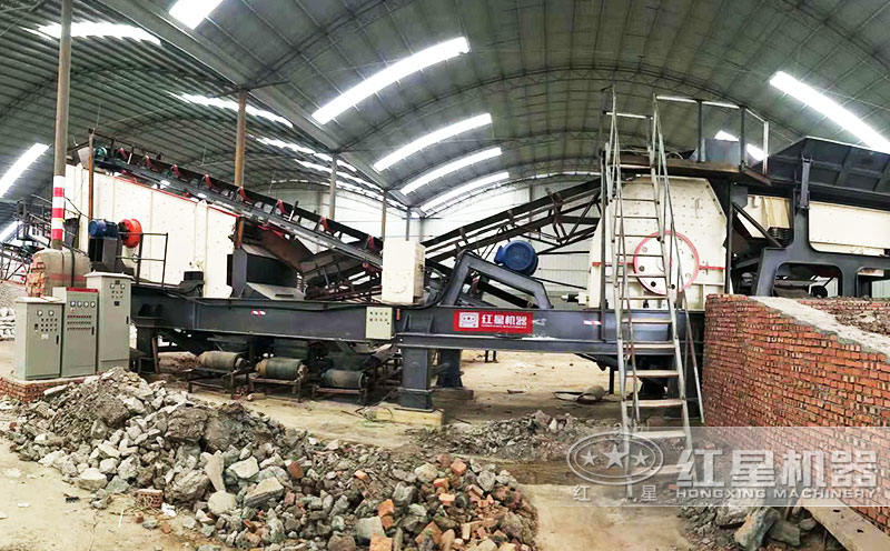 車載破碎機現(xiàn)場 車載破碎機現(xiàn)場