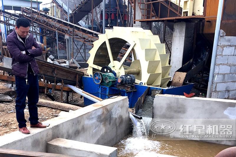 洗砂機現(xiàn)場 洗砂機現(xiàn)場