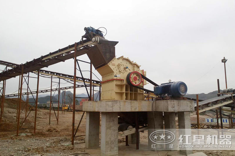 1414制砂機(jī)安裝現(xiàn)場