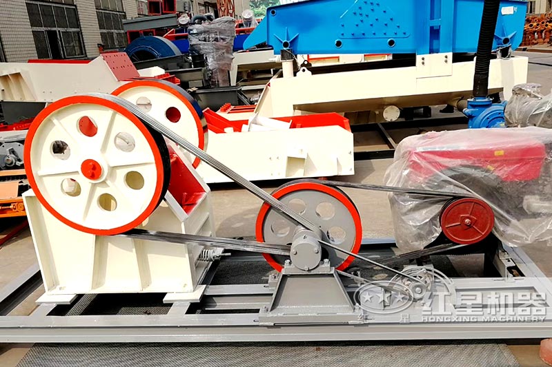 柴油動力顎式破碎機(jī) 柴油動力顎式破碎機(jī)