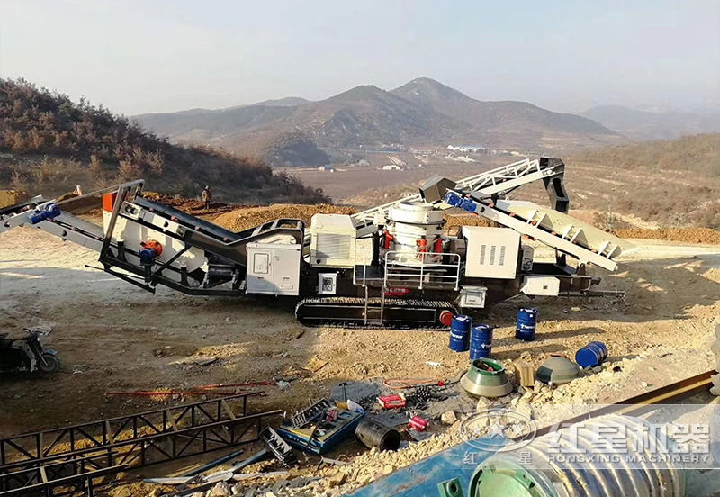 履帶式動力系統(tǒng)更強(qiáng)，穿山越嶺穩(wěn)如泰山