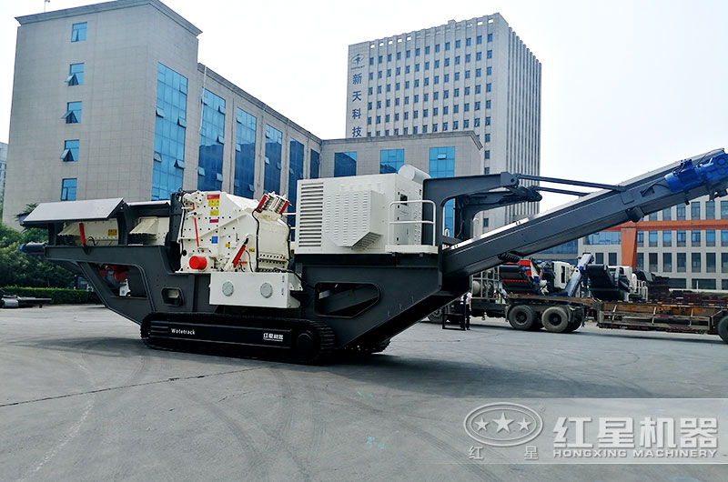 履帶式移動(dòng)反擊破碎石機(jī)，一鍵遙控隨意行走