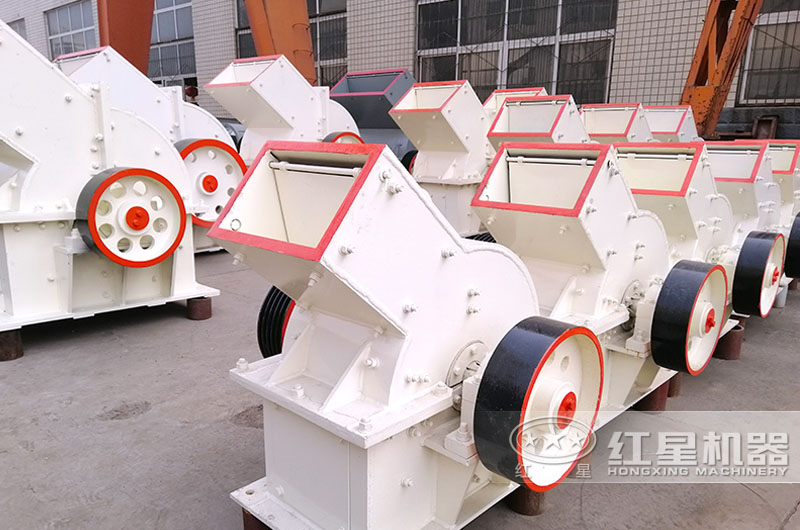 小型錘式破碎機(jī)，體積小操作簡(jiǎn)單