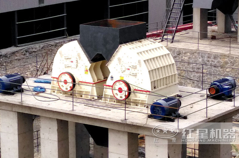 時(shí)產(chǎn)500噸礦山錘式破碎機(jī)價(jià)格多少？型號(hào)有哪些？