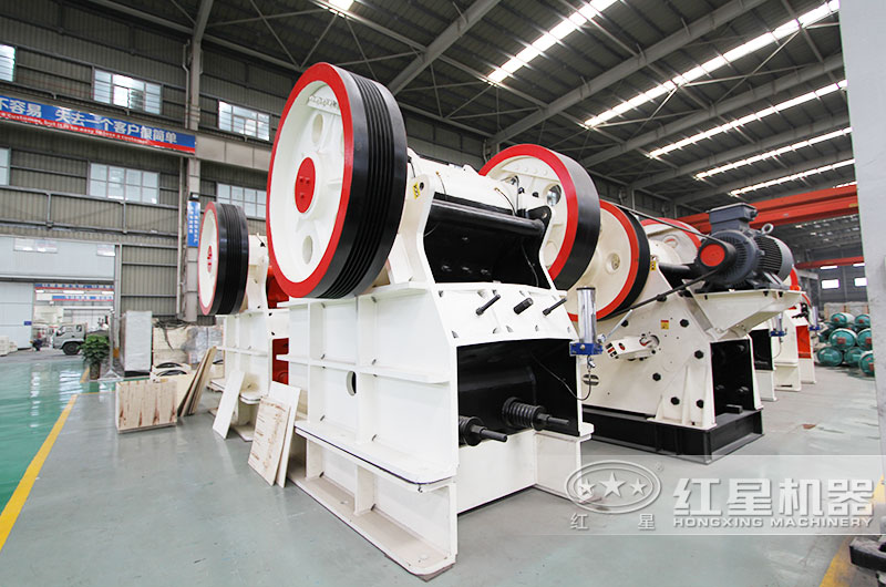 鄂式破碎機(jī)，產(chǎn)量1-2200t/h，耐磨抗沖擊