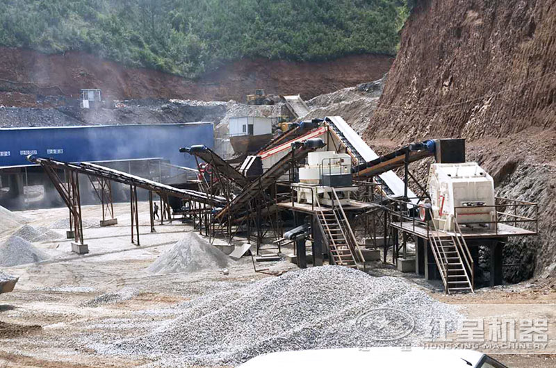 時產200噸碎石生產線現(xiàn)場